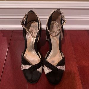 Carlos Santana wedges size 5.5